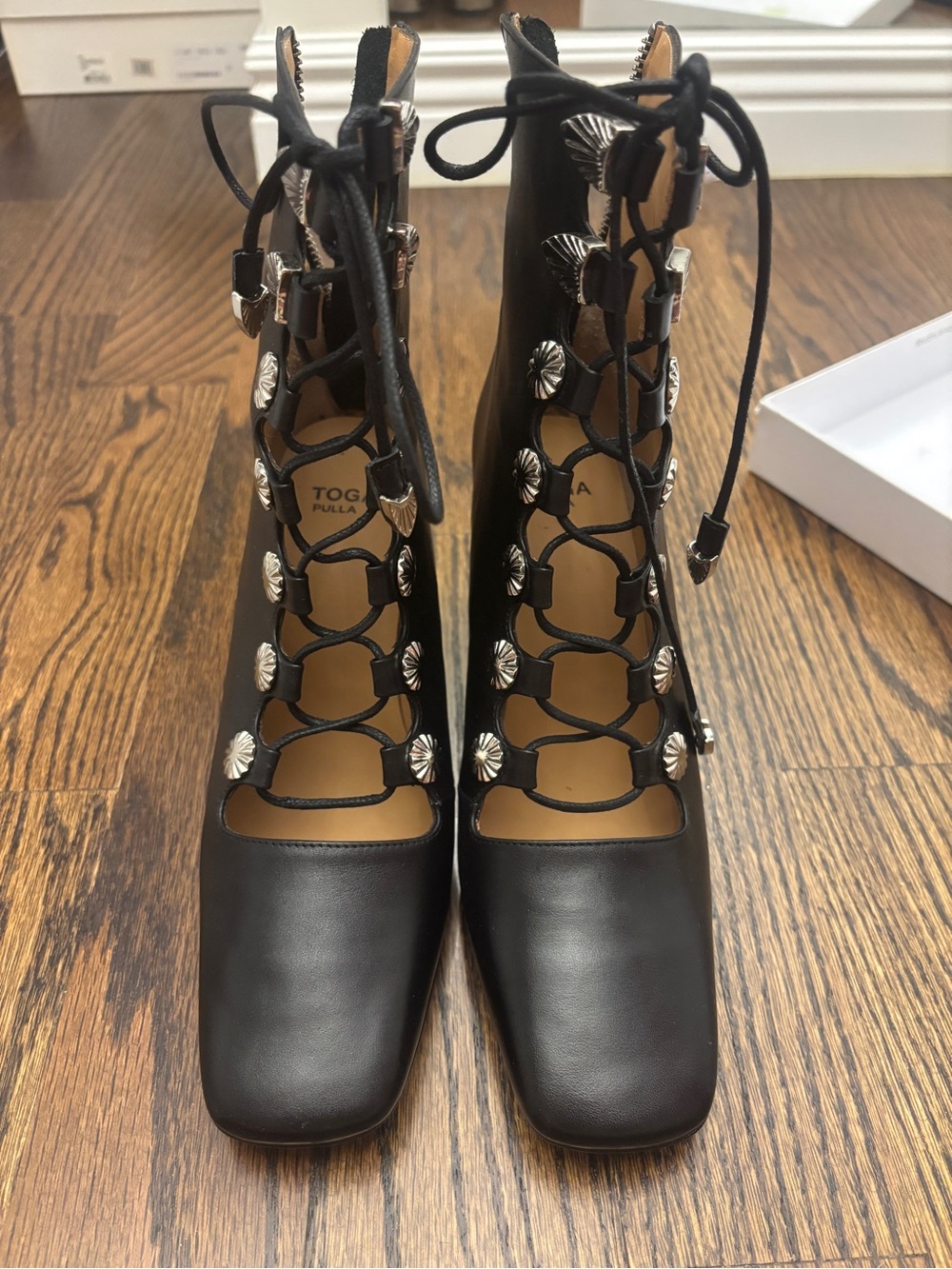 NWT TOGA Pulla Black Leather Lace-Up Cutout Ankle Boots with Silver Hardware - Picture 2 of 6